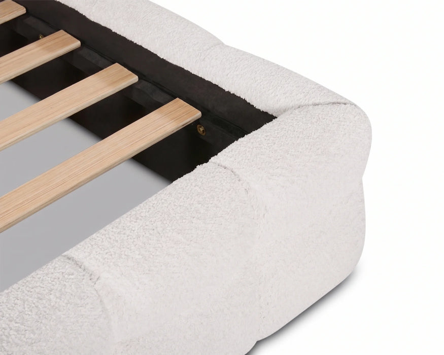 LARKA - Base de lit rembourrée tissu bouclé blanc