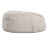 Pouf géant BALA en velours côtelé ivoire, vue en angle
