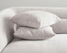 Zoom sur le tissu gris du sofa BALIN