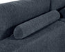 Détail de l'arrière du divan sectionnel Olivia bleu nuit
