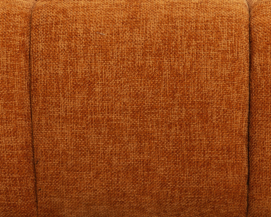 Zoom sur la texture du tissu du divan sectionnel Olivia orange