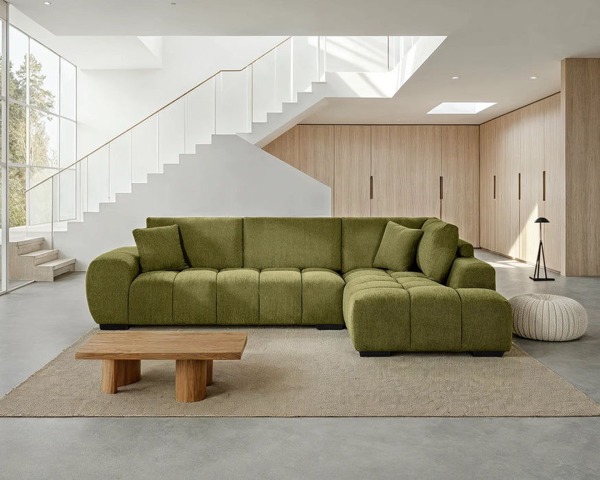 Divan sectionnel Olivia vert forêt dans un salon contemporain