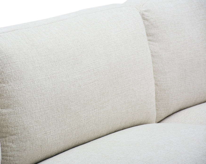 Zoom sur les coussins et assises du sectionnel MILANO beige crème
