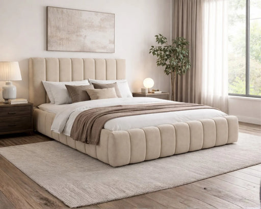 Base de lit MONTERO beige sable dans une chambre contemporaine — Nuasis