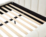 Zoom lattes de bois intégrées base de lit MONTERO beige crème